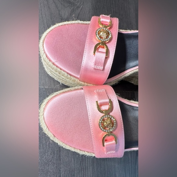 VERSACE MedusaEspadrille Platform Wedge
NWT | EU 39 - Picture 8 of 9